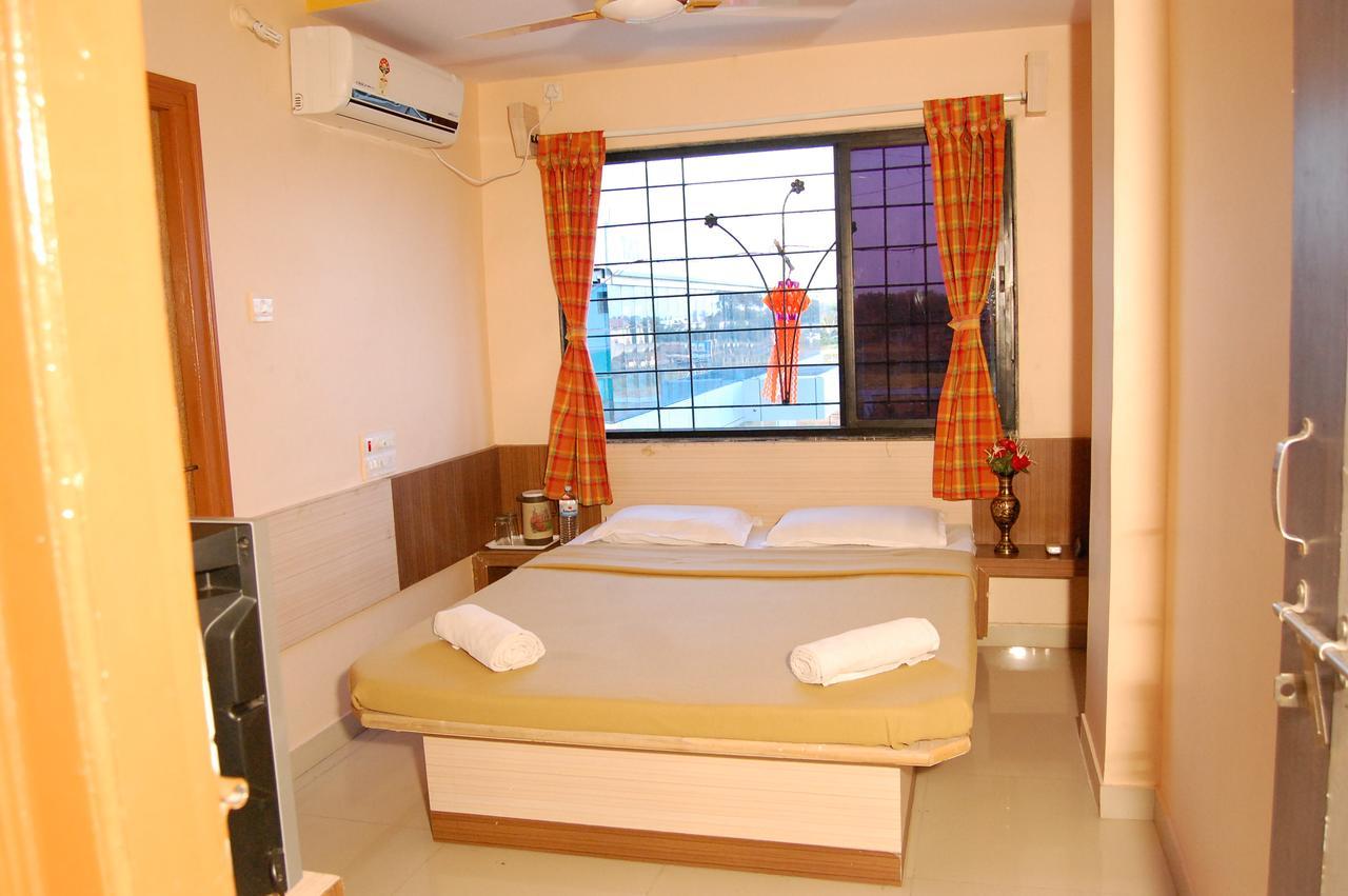 Hotel Utsav Shirdi Exterior foto